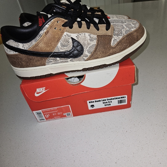 Dunks - Picture 5 of 6